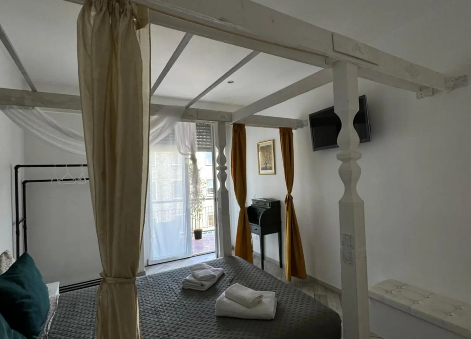 Four Bedroom Apartment In The Centre Of The City Milan