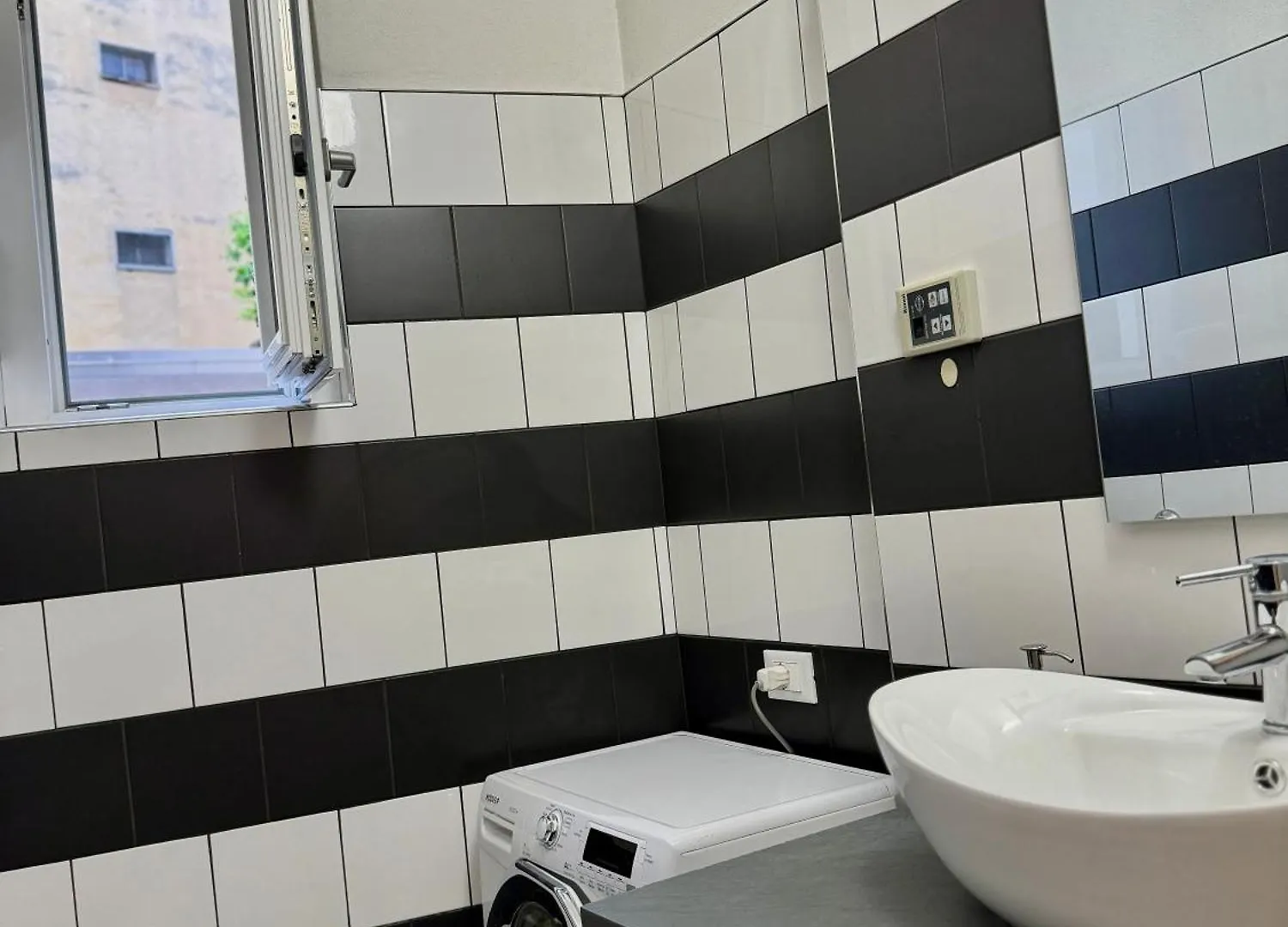 Four Bedroom Apartment In The Centre Of The City Milan